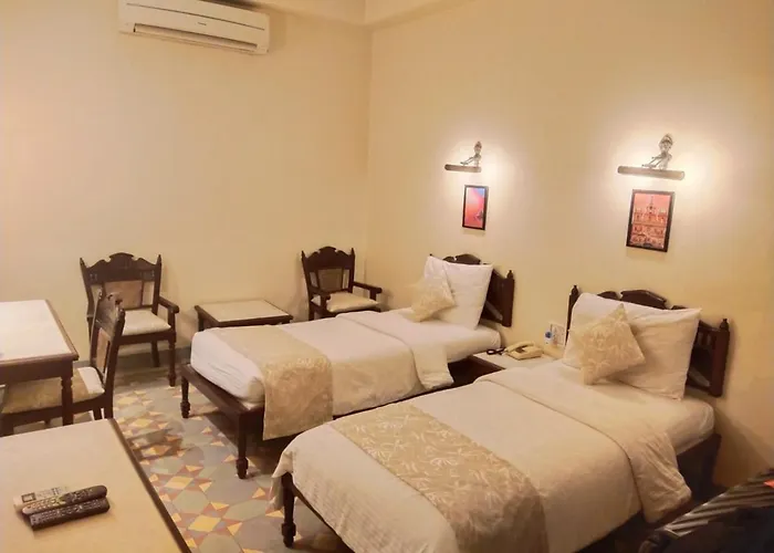 Palace On Ganges - Heritage Hotel