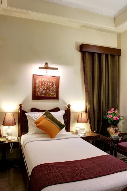 Palace On Ganges - Heritage 3*
