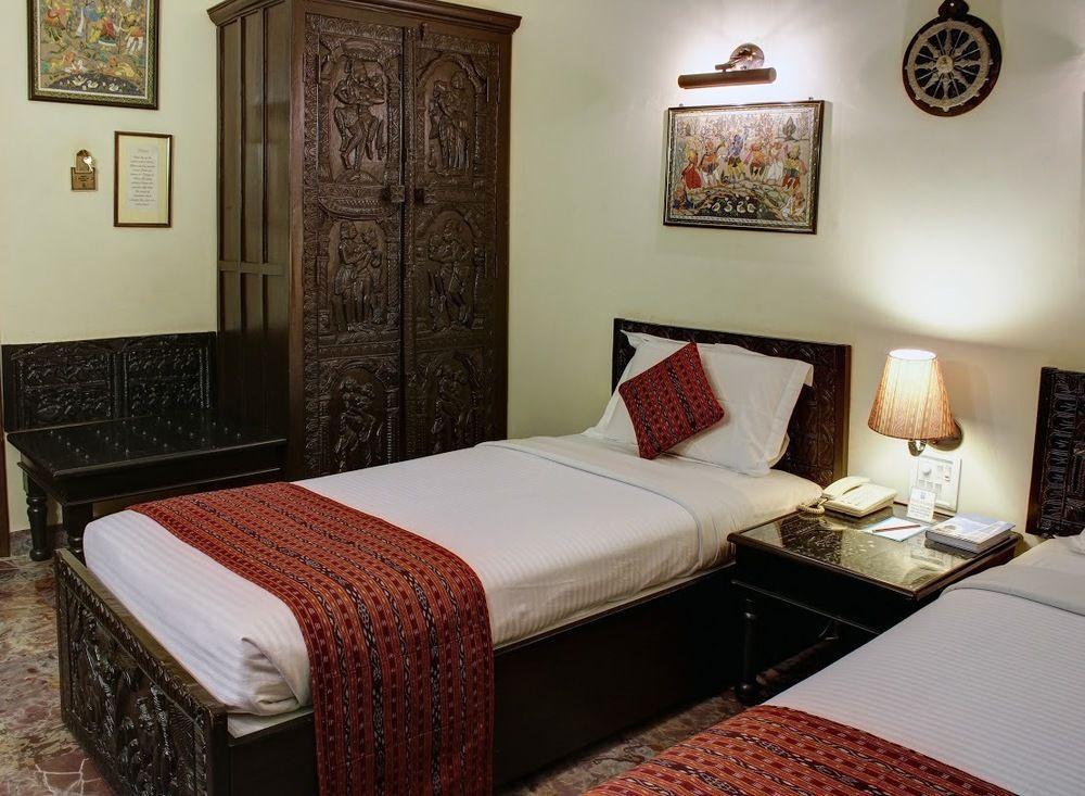 Palace On Ganges - Heritage