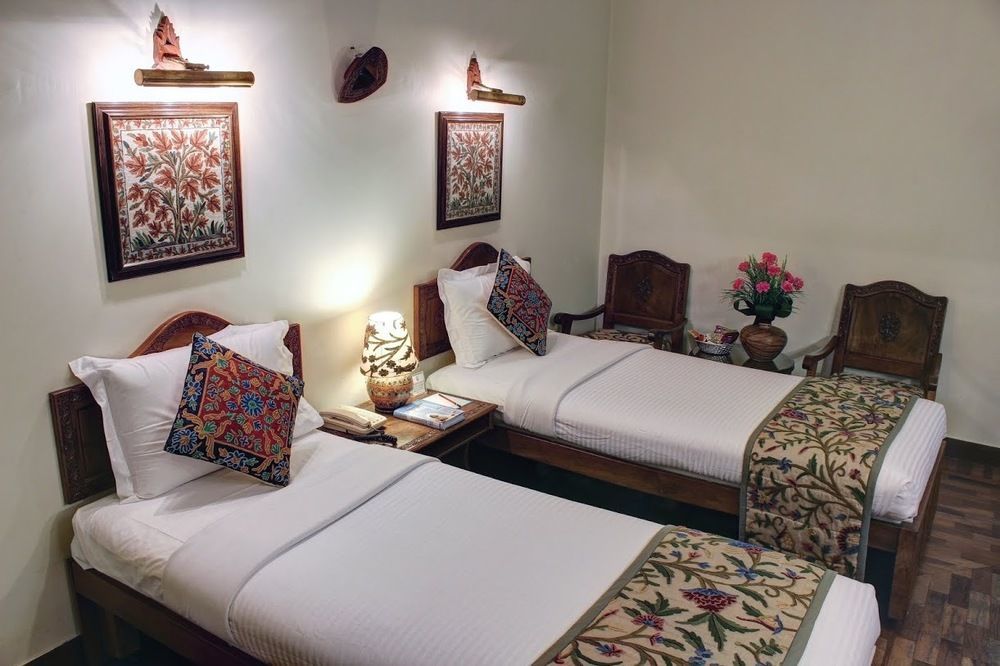 Palace On Ganges - Heritage 3*